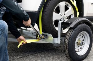 Read more about the article How to Safely Operate Your Car Tow Dolly